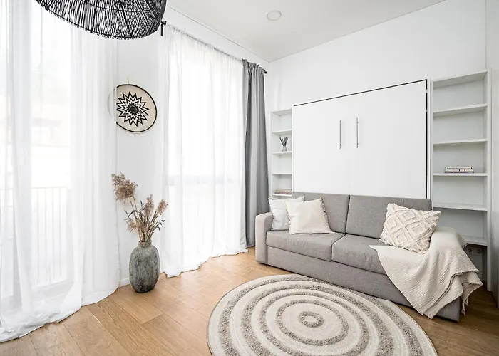 דירה Bali Style With Balcony Near Gates Of Dawn *