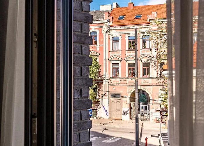 Bali Style With Balcony Near Gates Of Dawn Butas Vilnius