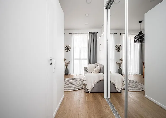 Bali Style With Balcony Near Gates Of Dawn