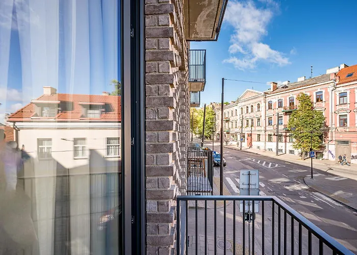 Bali Style With Balcony Near Gates Of Dawn