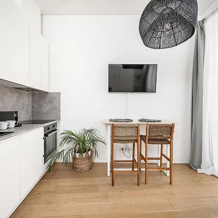 Διαμέρισμα Bali Style With Balcony Near Gates Of Dawn