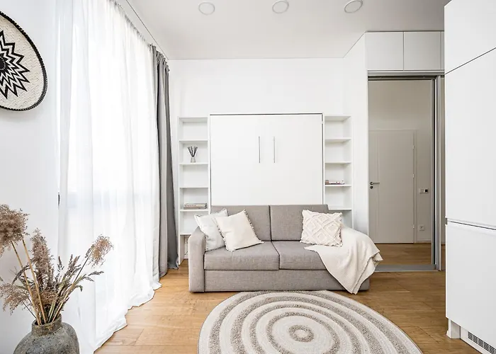 Bali Style With Balcony Near Gates Of Dawn * Βίλνιους