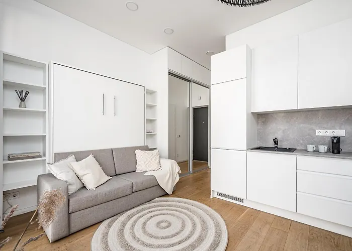 Bali Style With Balcony Near Gates Of Dawn Appartamento