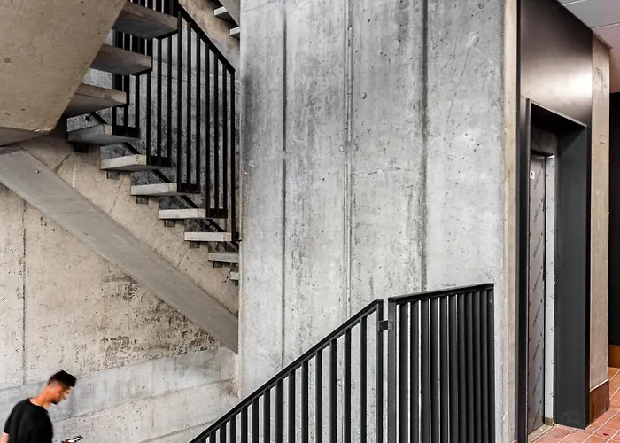 Bali Style With Balcony Near Gates Of Dawn Appartamento *